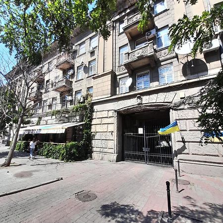 Apartment On Hretska 26/28 Одесса Экстерьер фото